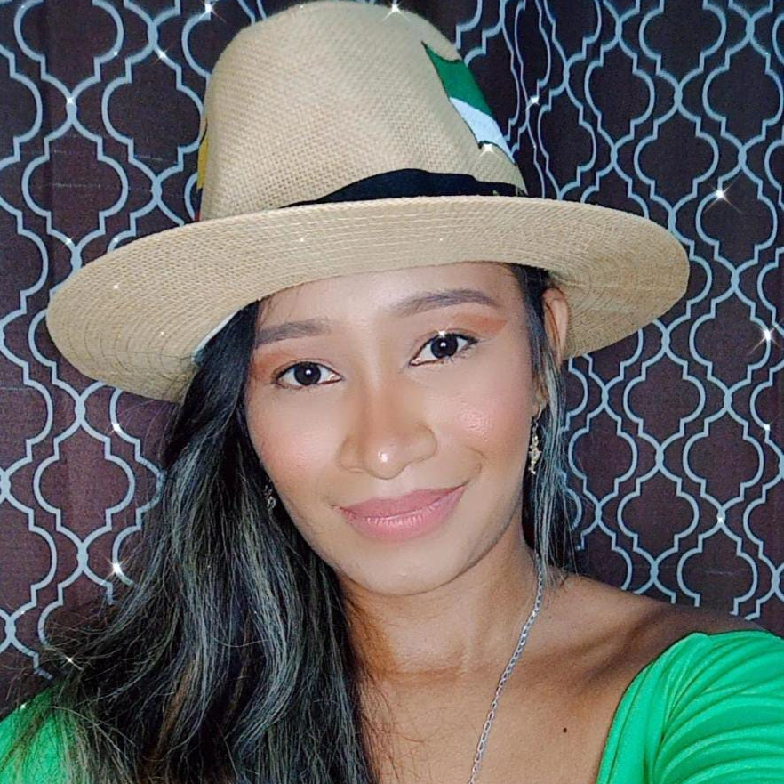 Nicole Galarza Constante